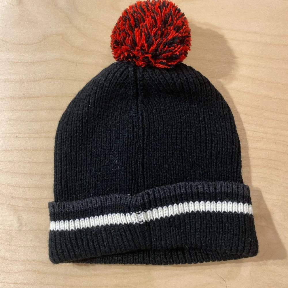 Sean John Toboggan (AM) - Picture 7 of 7